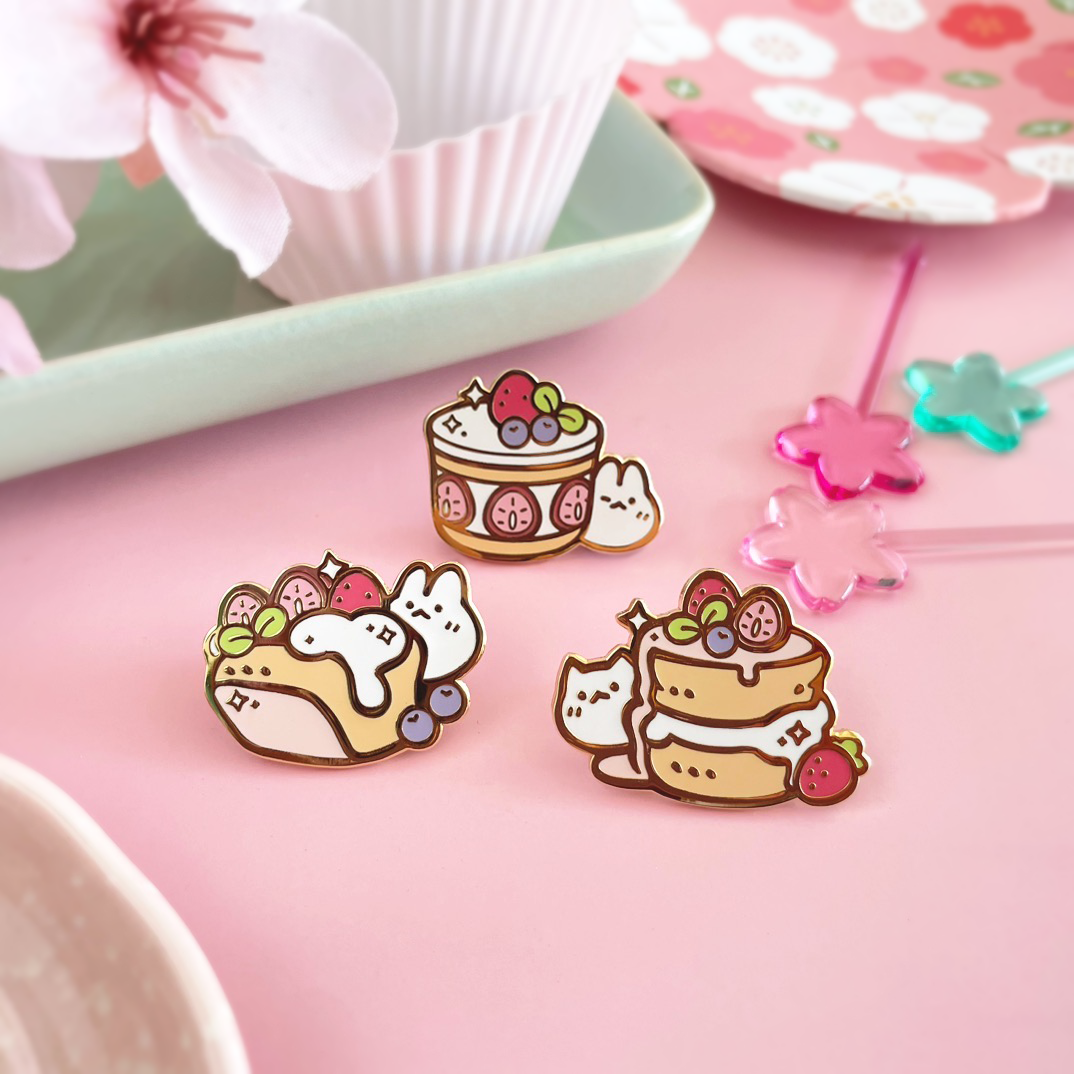 Nyan & Buns Cafe: Strawberries & Cream Bundle