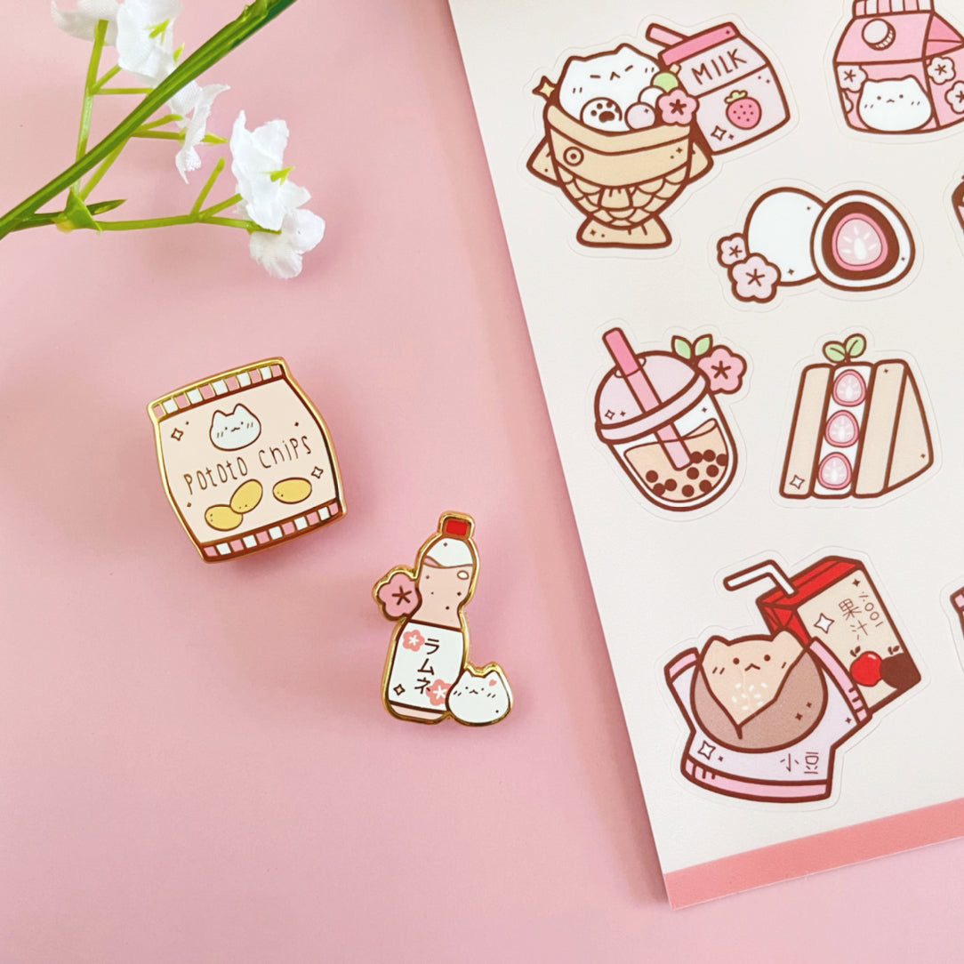 Snacks: Pototo Chips + Ramune Set