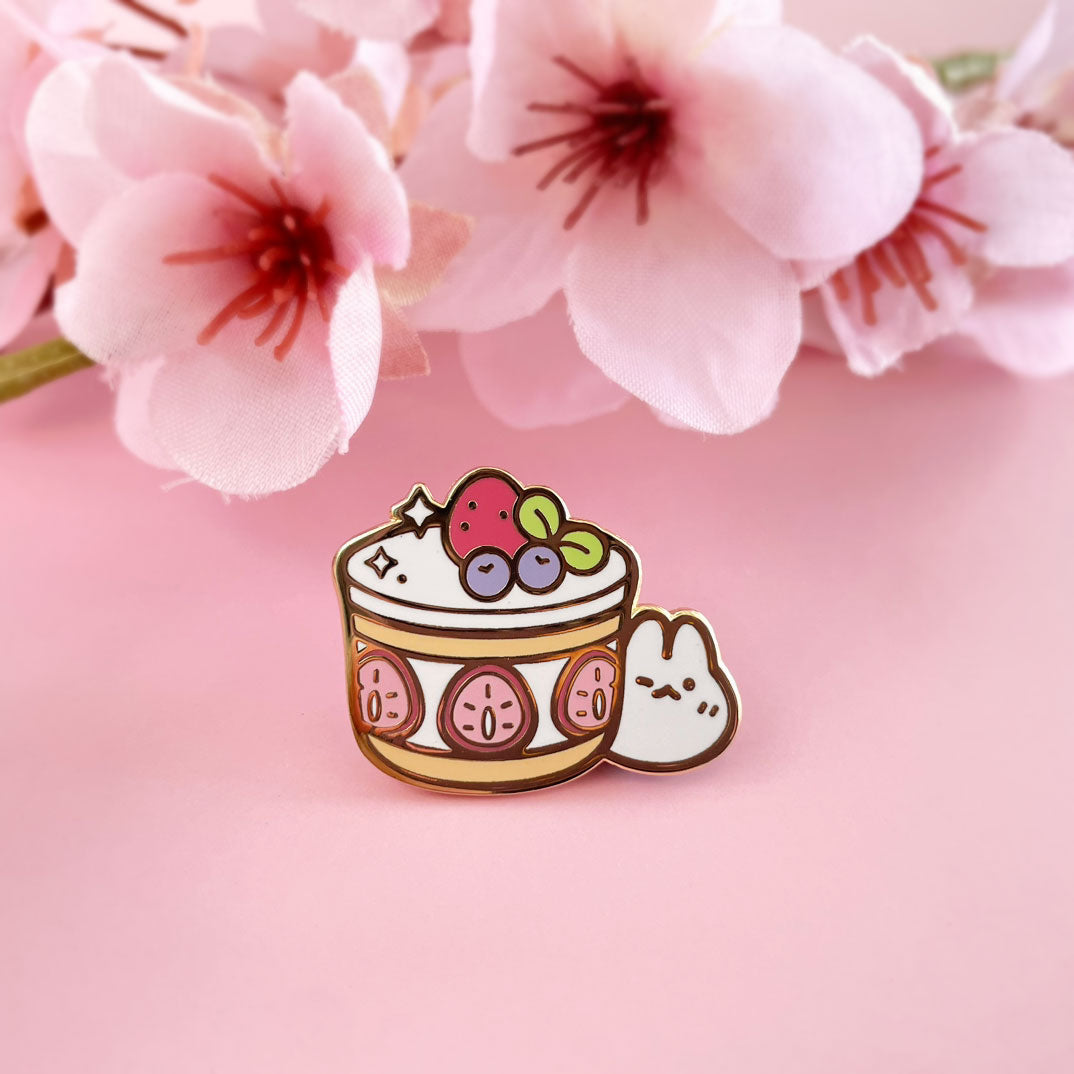 Nyan & Buns Cafe: Strawberries & Cream Set